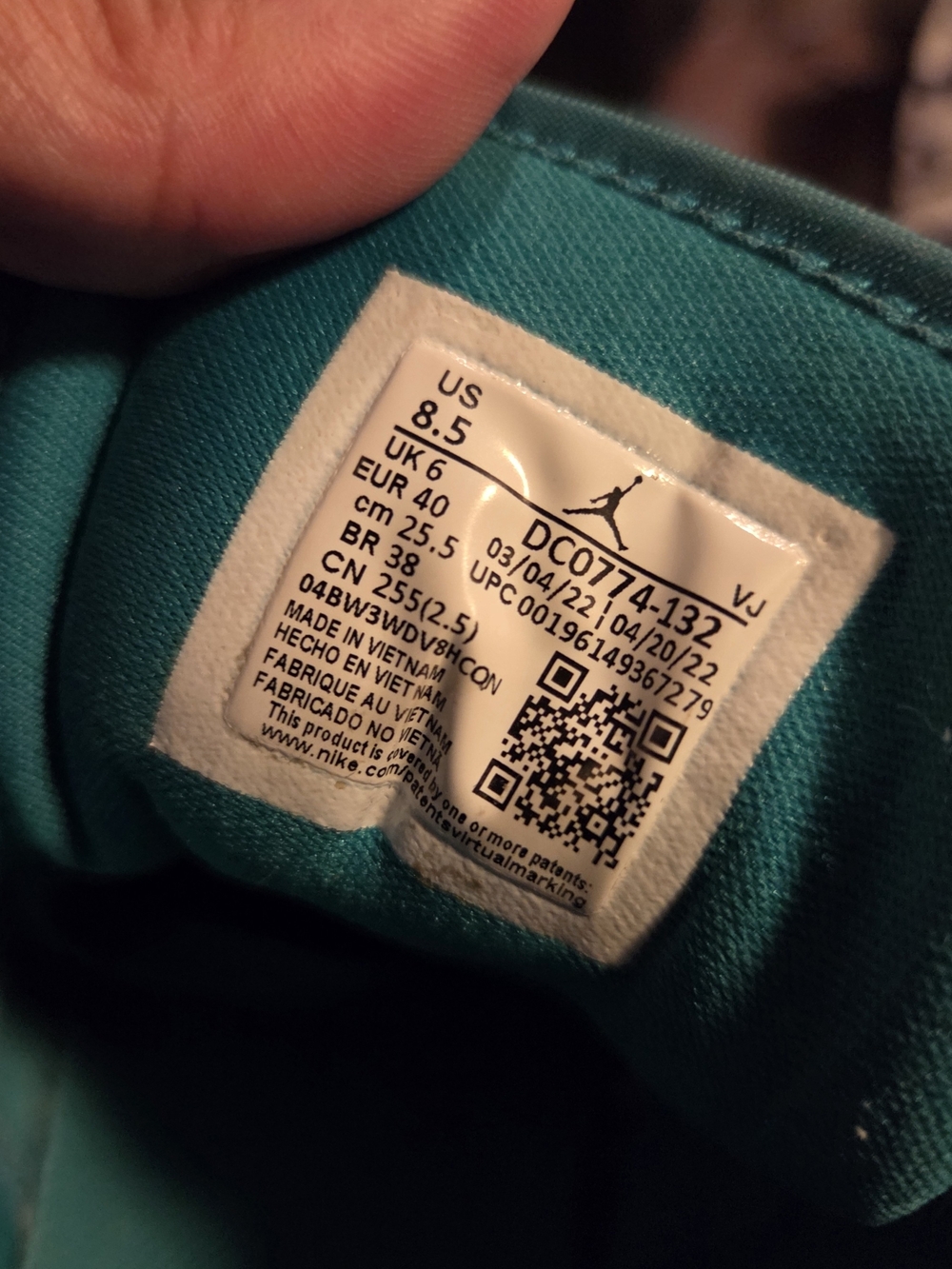 Air Jordan Low Dunks in Teal - Womens Size US 8.5